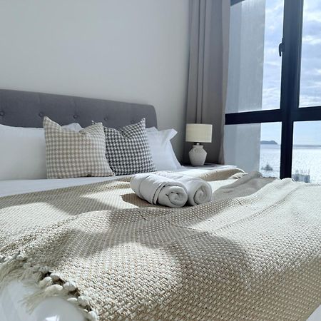 The Shore Cbd Kota Kinabalu By Laxzone Suite Екстериор снимка