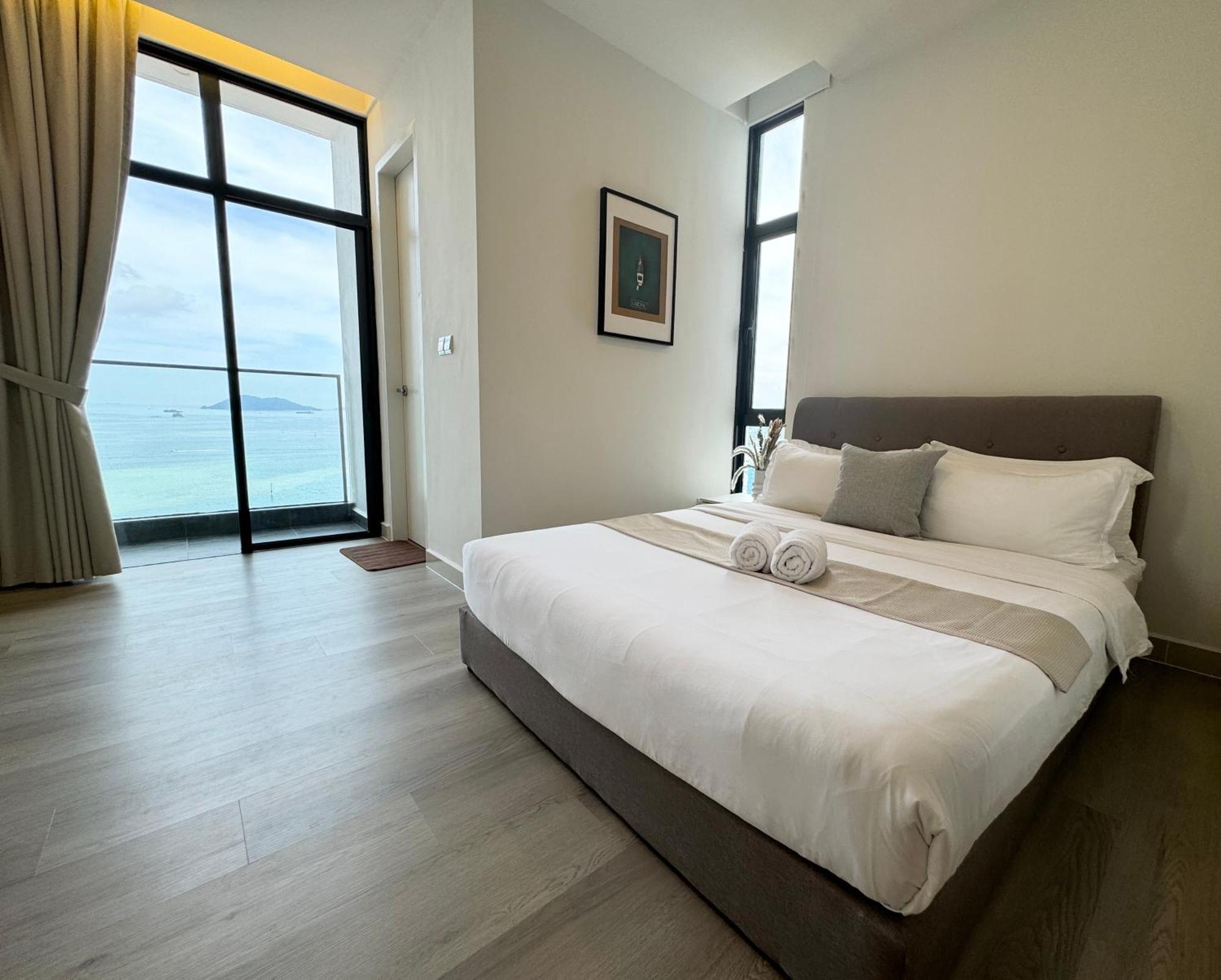 The Shore Cbd Kota Kinabalu By Laxzone Suite Екстериор снимка