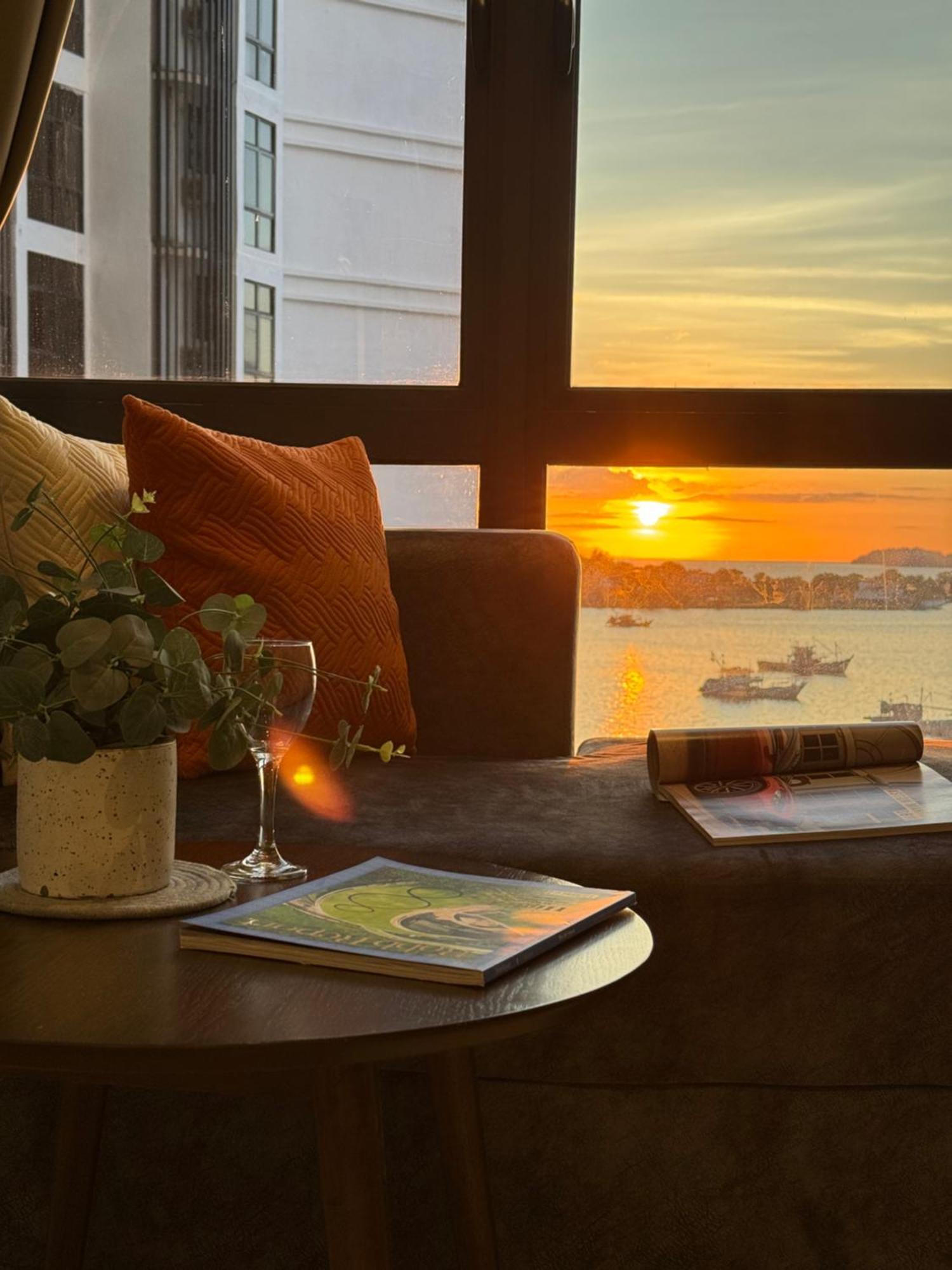 The Shore Cbd Kota Kinabalu By Laxzone Suite Екстериор снимка