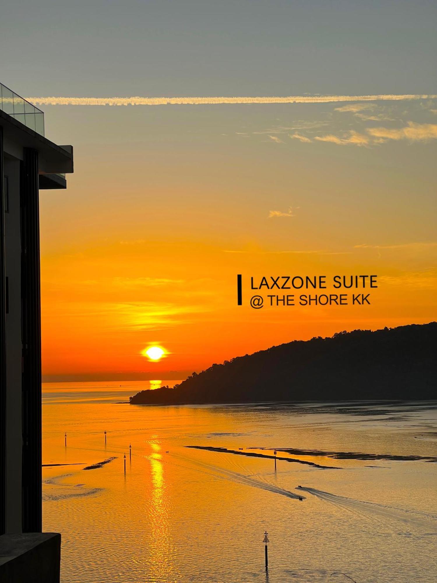 The Shore Cbd Kota Kinabalu By Laxzone Suite Екстериор снимка