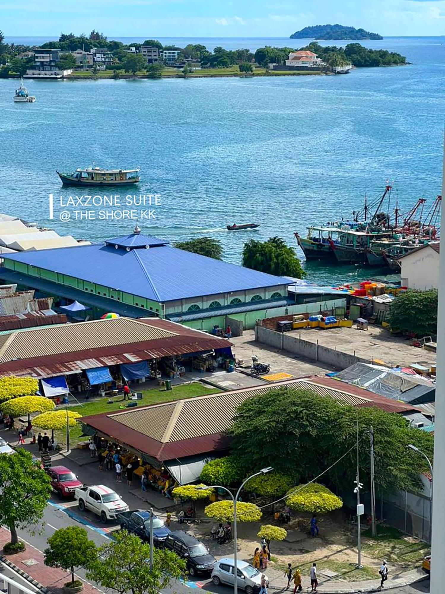 The Shore Cbd Kota Kinabalu By Laxzone Suite Екстериор снимка