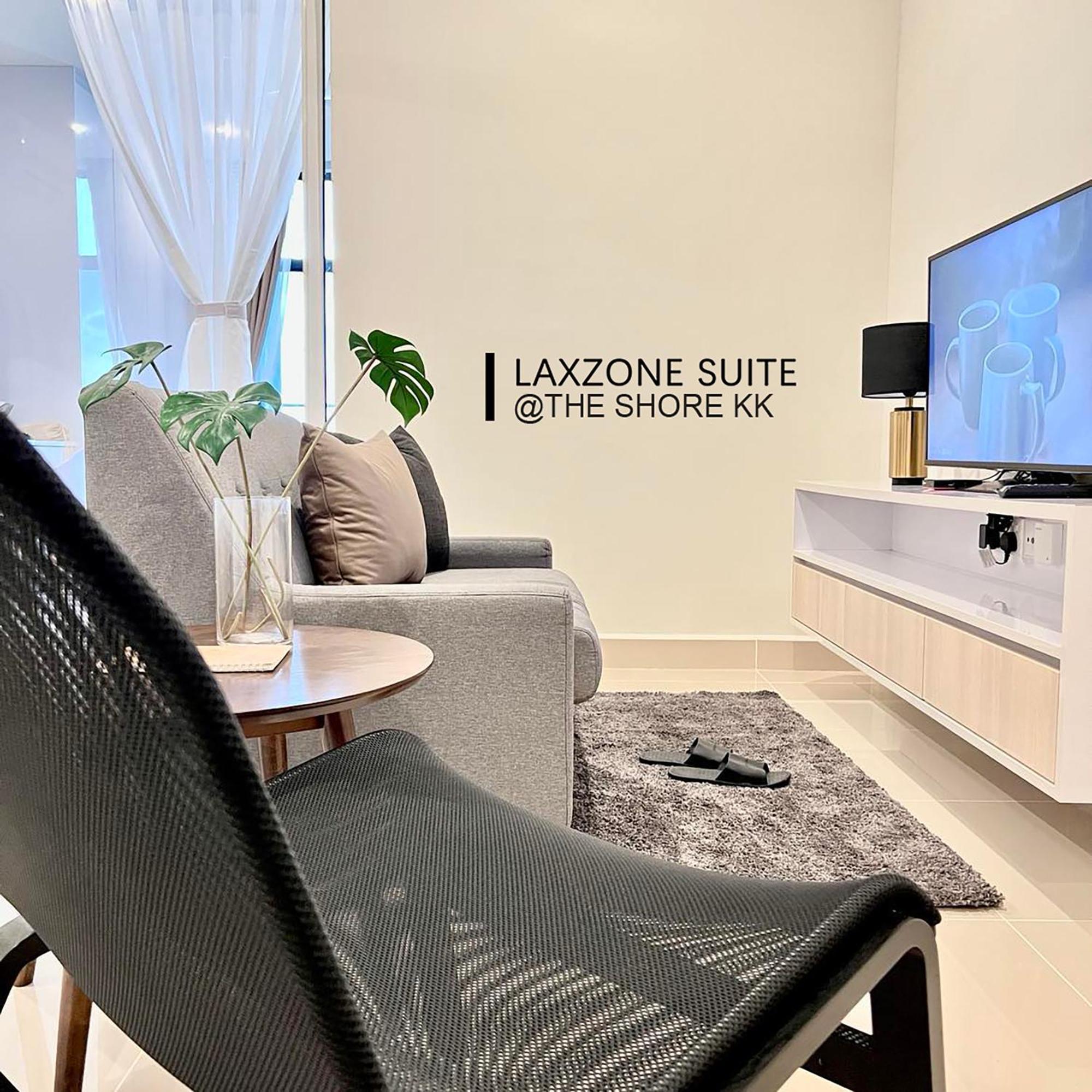 The Shore Cbd Kota Kinabalu By Laxzone Suite Екстериор снимка