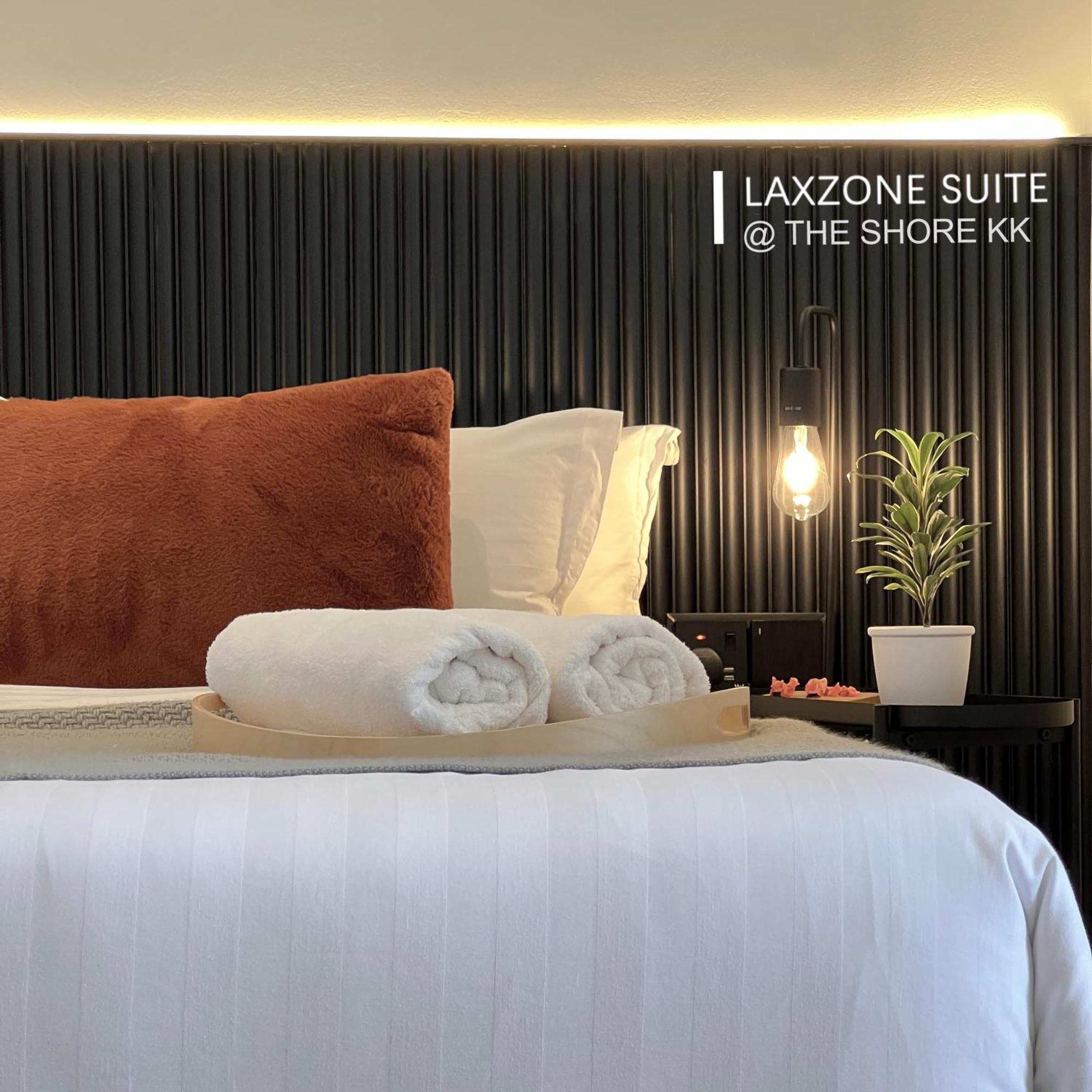 The Shore Cbd Kota Kinabalu By Laxzone Suite Стая снимка