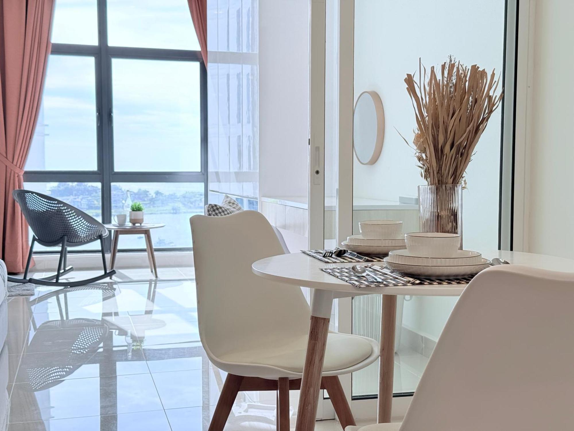 The Shore Cbd Kota Kinabalu By Laxzone Suite Екстериор снимка