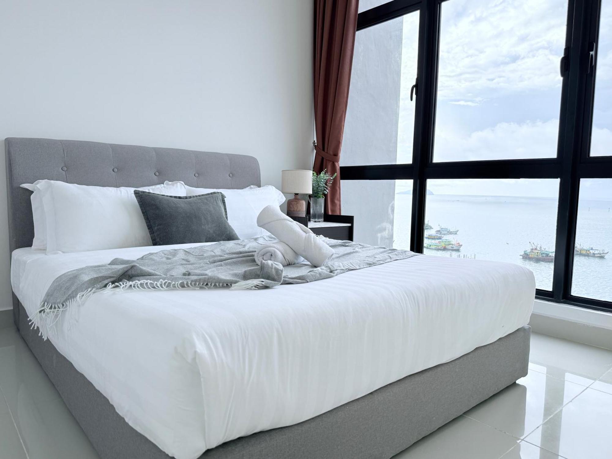 The Shore Cbd Kota Kinabalu By Laxzone Suite Екстериор снимка