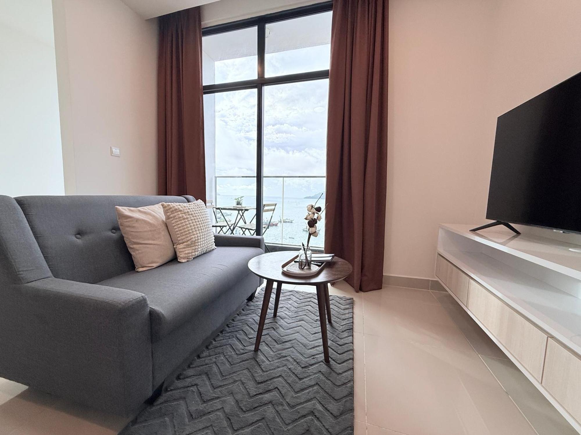 The Shore Cbd Kota Kinabalu By Laxzone Suite Екстериор снимка
