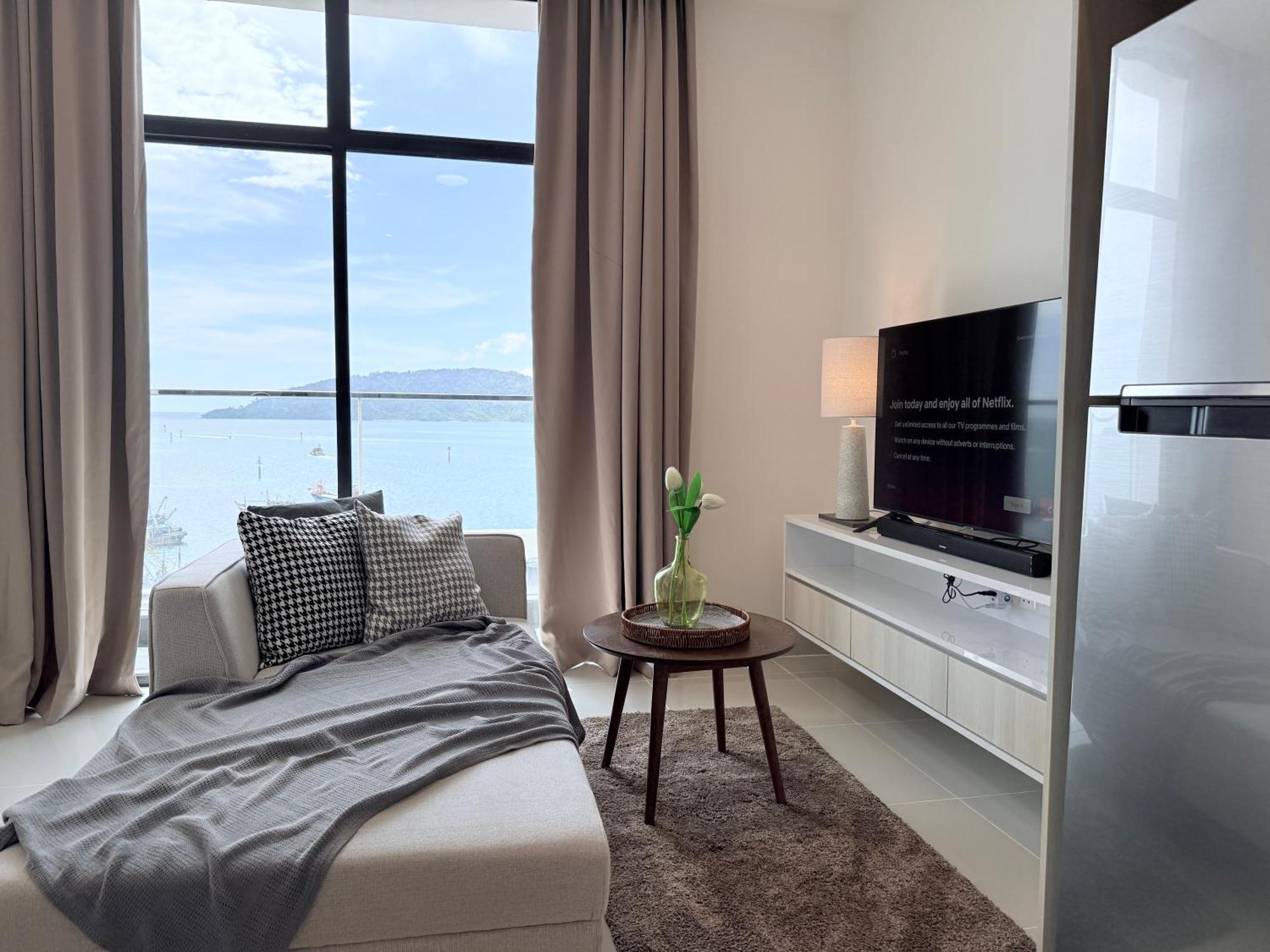 The Shore Cbd Kota Kinabalu By Laxzone Suite Стая снимка